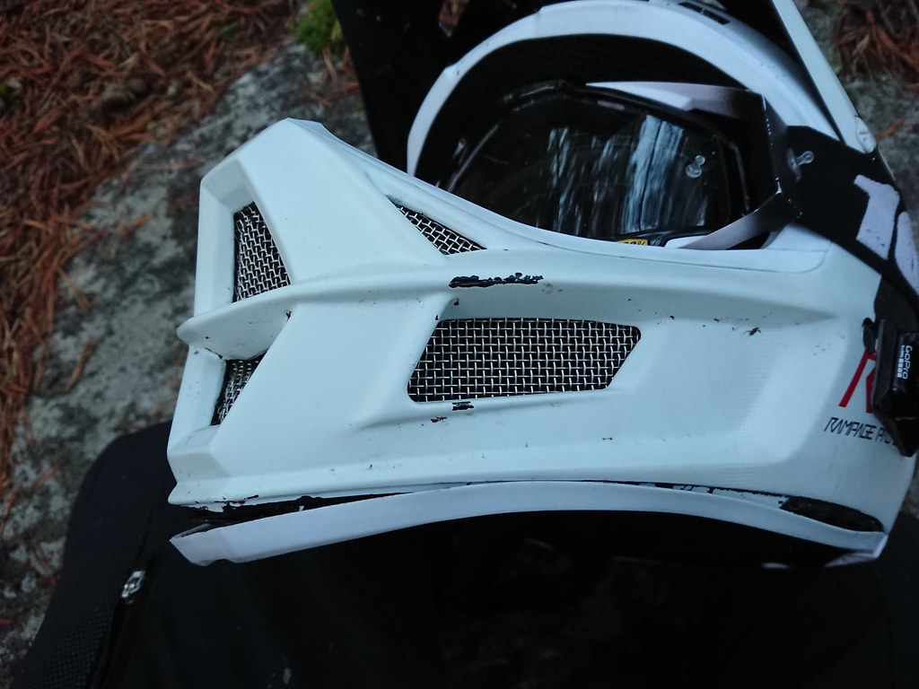 Fox Rampage Pro carbon worn paint_4711