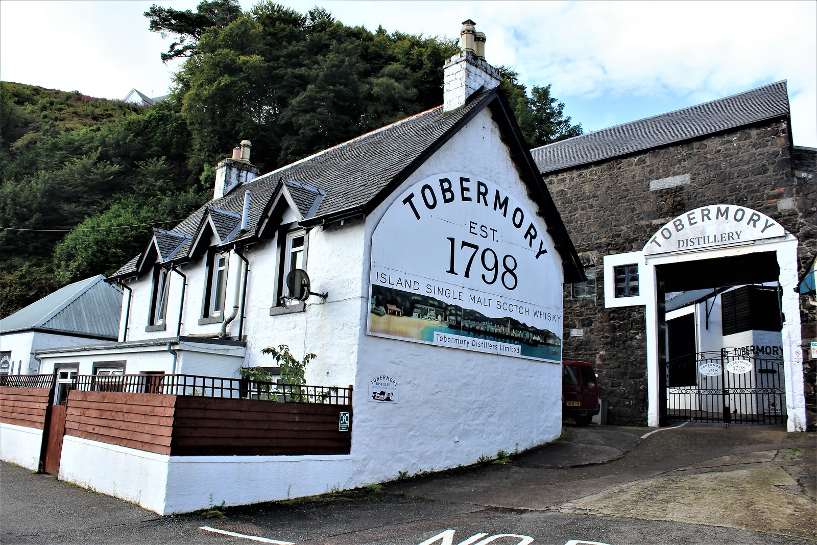 tobermory distillery tour cost