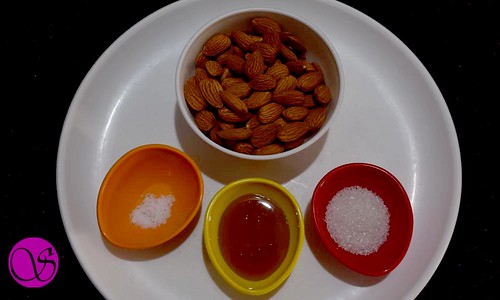 Honey Glazed Almonds Ingredients