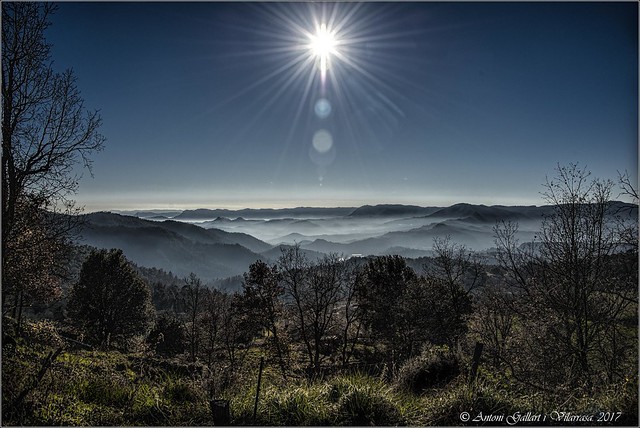 Es fa de dia a -10 graus.  (El Pla de Teyá - Osona - Catalunya)