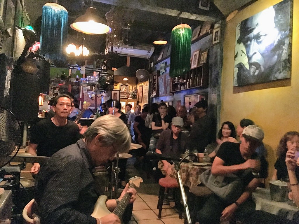 Adhere The 13th Blues Bar - Bangkok