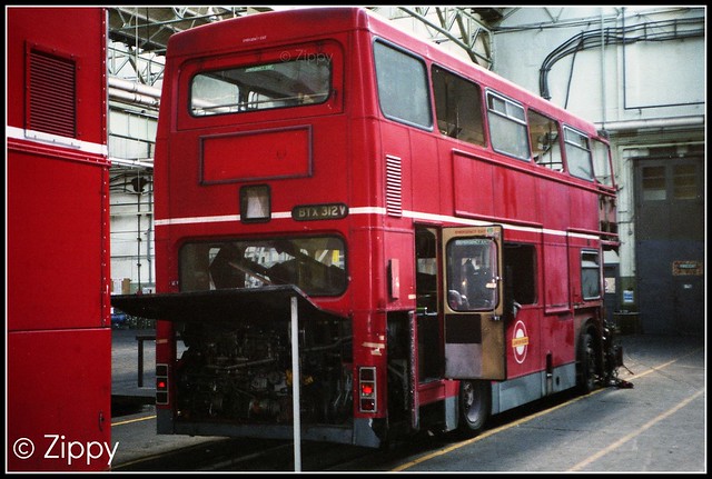 London Buses - M312 BYX312V
