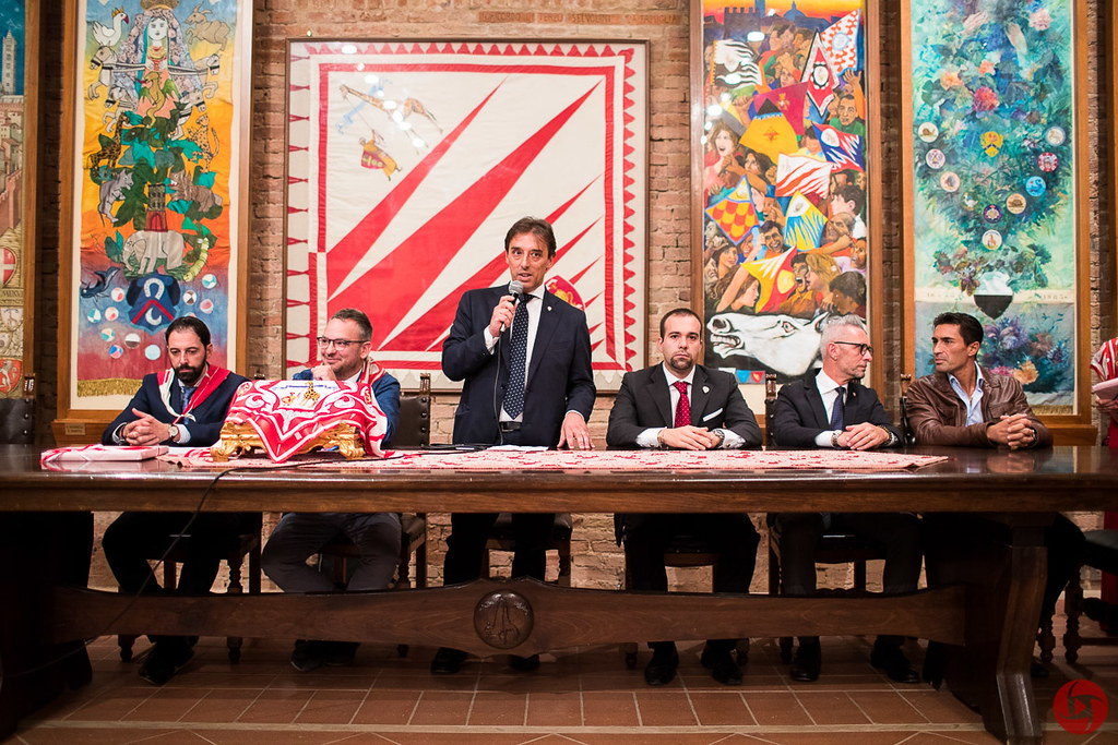 Presentazione del Numero Unico della Contrada della Giraffa - Foto: BHStudio
