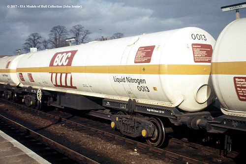 britishrail britishoxygencompany boc 56t liquidnitrogentank 0013 boc84613 goodswagon freightcar banbury oxfordshire train railway locomotive railroad
