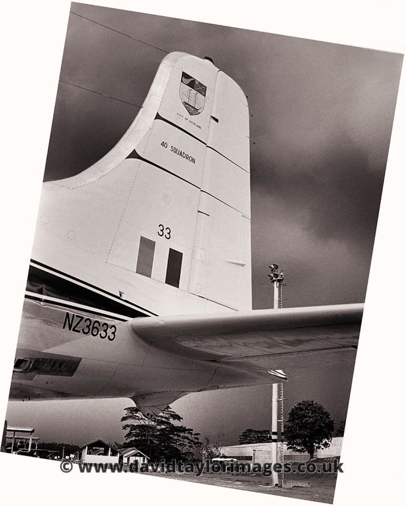 1962 RNZAF DC-6B NZ3633 at RAF Changi, 29 May 1962. | Flickr