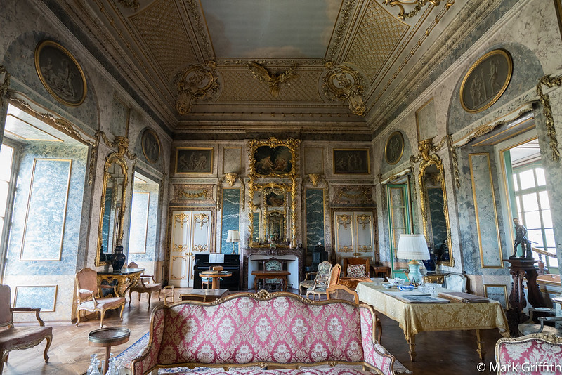 Chateau Salon