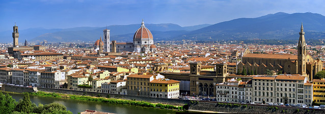 A  view of Firenze taken from Piazzale Michel Angelo Italia.