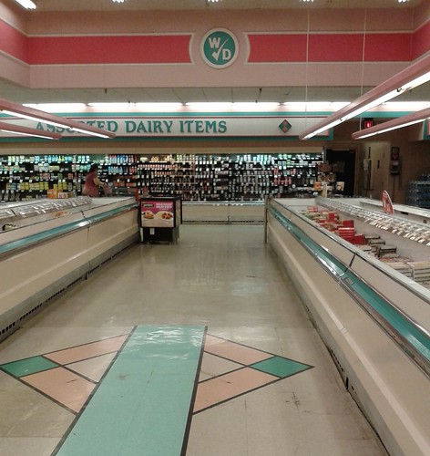 winndixie marketplace retail store supermarket grocery 90s 80s pastel fortpierce stluciecounty florida