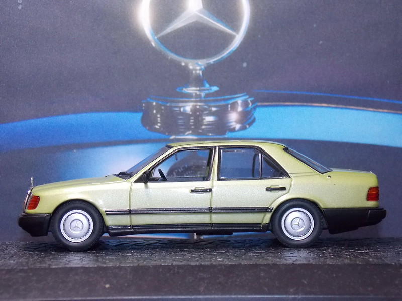 Mercedes Benz 300E – 1984