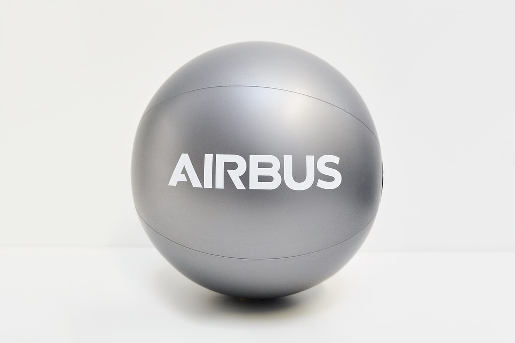 PromoBrand_Inflatable-BeachBall-PVC-Airbus-d