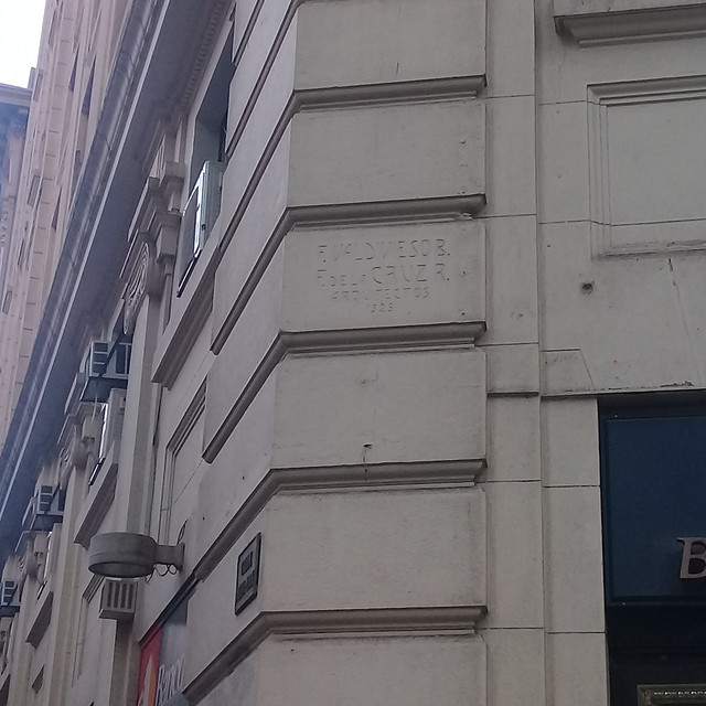 detalle del edificio Diaz de 1925, Moneda 1000 esquina de Nueva York o de Ahumada si así lo prefieres, pero es Nueva York