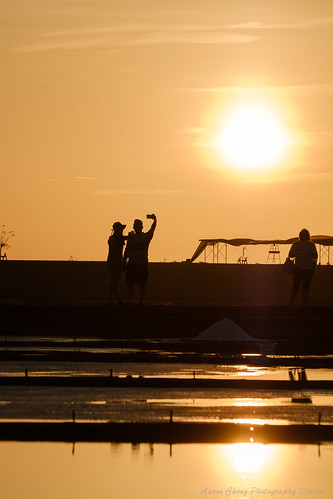 夕陽剪影 Silhouette of Sunset by Aaron Photograghy studio, 井仔腳瓦盤鹽田夕陽
Sunset
On Jing-Zai-Jiao Tile-Paved Salt Fields
台南 北門
Tainan Bei-Men
2017.08.06井仔腳 鹽田 夕陽 井仔
