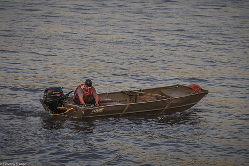 hudsonriverwalk newyork people water newyorkcity work boat sunrise reflections