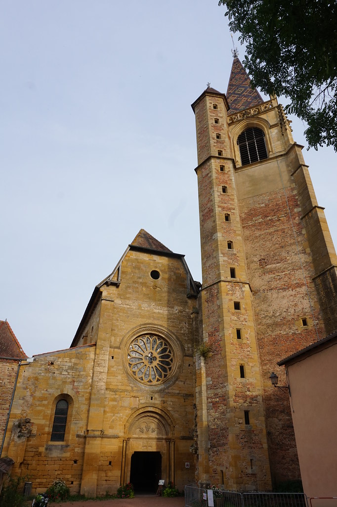 Abbaye de la Bénisson-Dieu : Façade de l'Eglise et Clocher