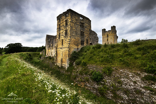 castle helmsleycastle northyorkmoors northernengland yorkshire history scenery england nikond5