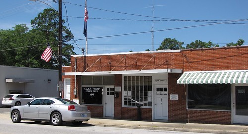 lakeview southcarolina dilloncounty smalltown mainstreet mappingmain mappingmainstreet southcarolinahighway9 southcarolinahighway41 americanflag redwhiteandblue dodgecharger townhall policestation awning gerrydincher