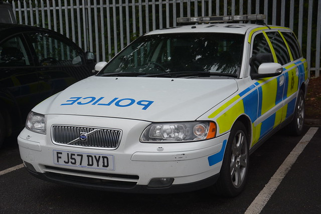 Nottinghamshire Police Volvo V70 Roads Policing Unit FJ57 DYD