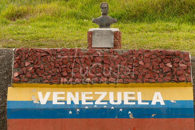 Busto de SIMÓN BOLIVAR ( Fronteira Brasil - Venezuela )