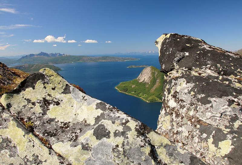 20160630-154F | Blick von der Kjerna (650 m), Ofoten, über den Tysfjord zu den Bergen von Hamarøy mit dem Hatten (850 m). Nordland / Norwegen, 30.06.2016