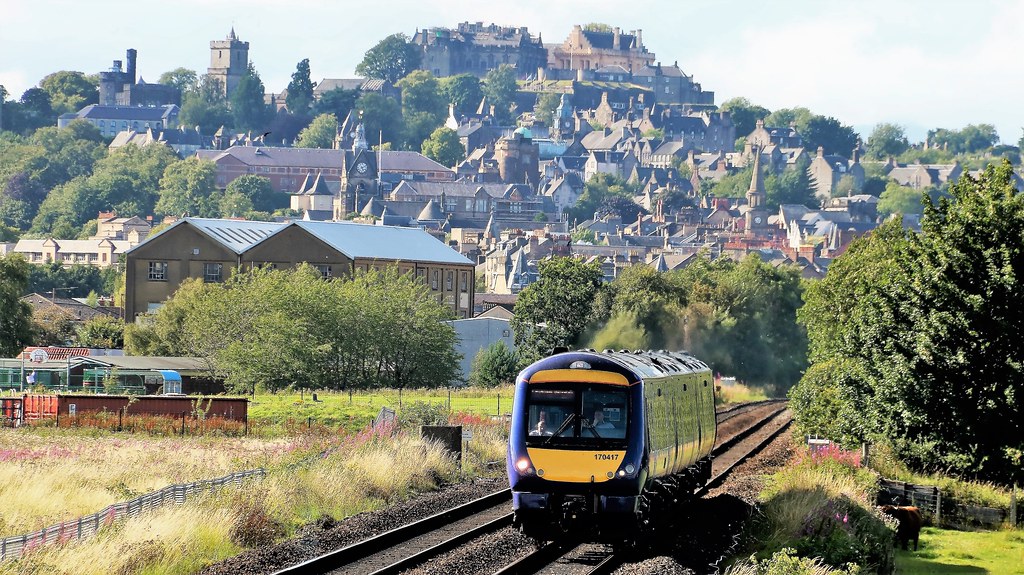 Railway Pictures. | Alloa - Glasgow Queen St.. unbranded DMU… | Flickr