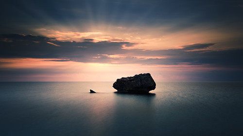 Morning vibes by Nick Panagou, A really stunning sunrise ,lucky enough to be there to see it, at the begging of the summer...

If y