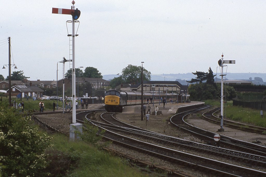 45103 at Stratford-upon-Avon | Class 45 no. 45103 waits at S… | Flickr
