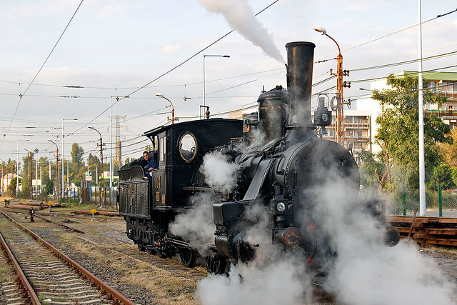 Steam engine setting off to run around its set at Pesterzsebet felso Station