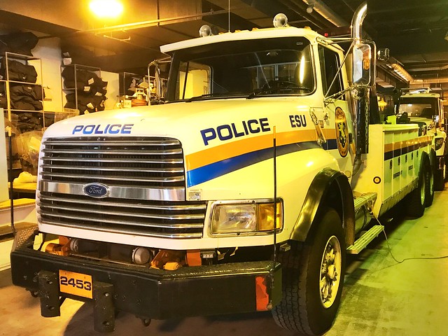 Nassau County Police Department Special Operations Division (SOD) Emergency Service Unit (ESU) Ford L900 Heavy Duty Wrecker