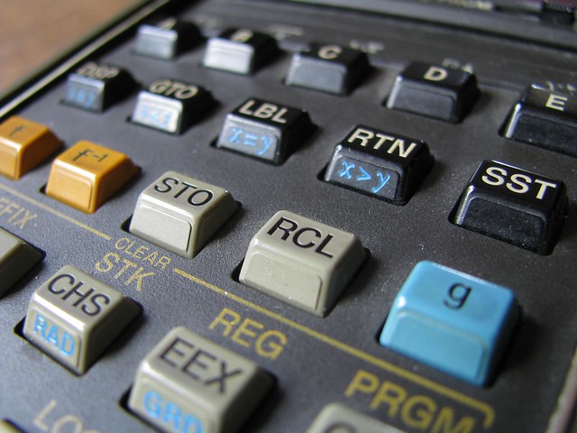 HP-65 scientific programmable calculator (1975)