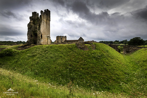 landscape helmsleycastle castle northyorkmoors northyorkmoorsnationalpark ruinedcastle ruin scenery england northernengland nikond5