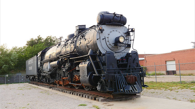 Santa Fe 2-10-4 5000 Steam Engine