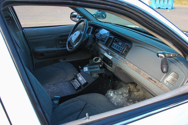 1999 Ford Crown Victoria Police Interceptor sedan