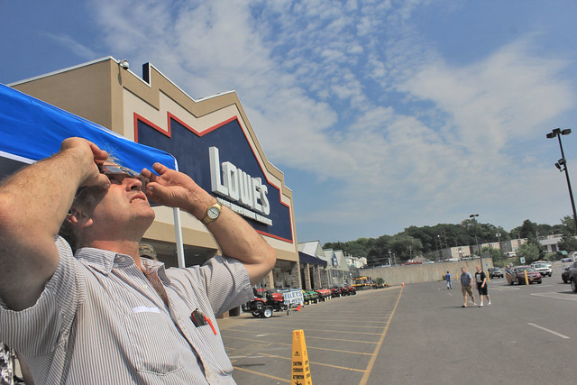Eclipse Party at Auburn, NY Lowe's
