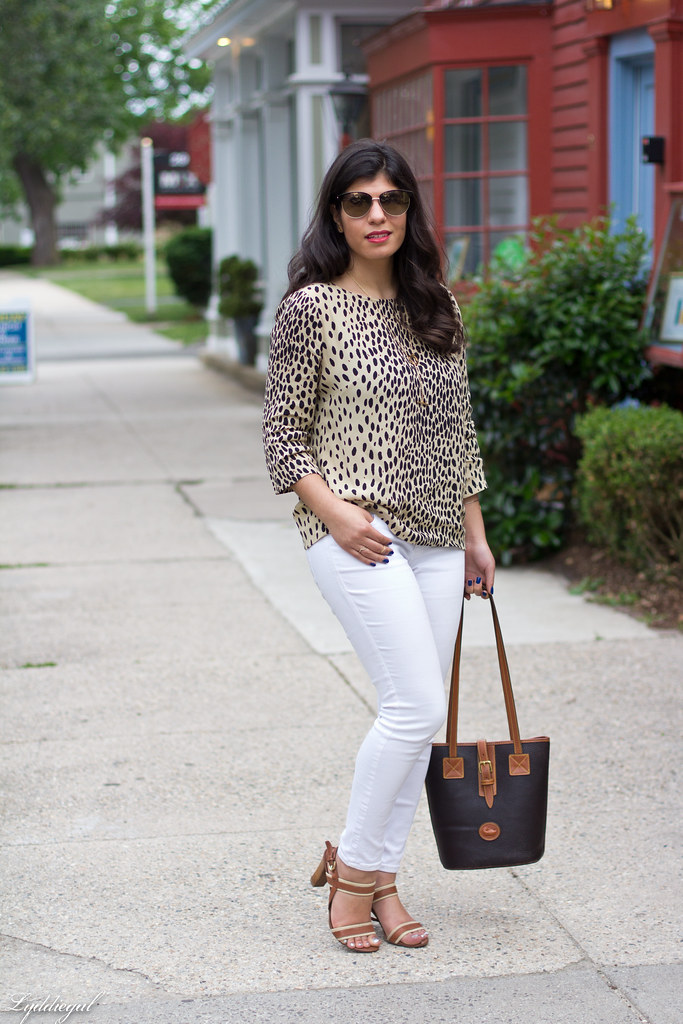 leopard tunic, white denim, leather tote-4.jpg | Lydia Abaté | Flickr
