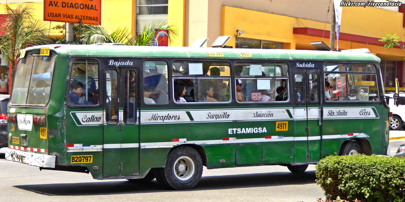Microbuses Lima Perú | Flickr