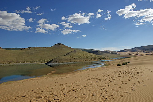 mongolia zavkhanprovince kharnuurlake scenery lake
