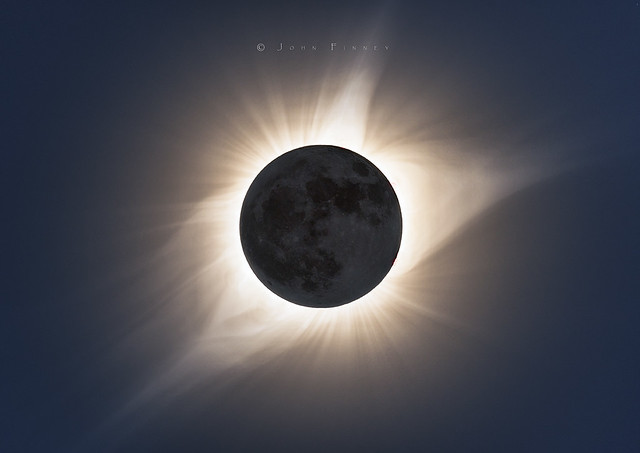 Totality in HDR.