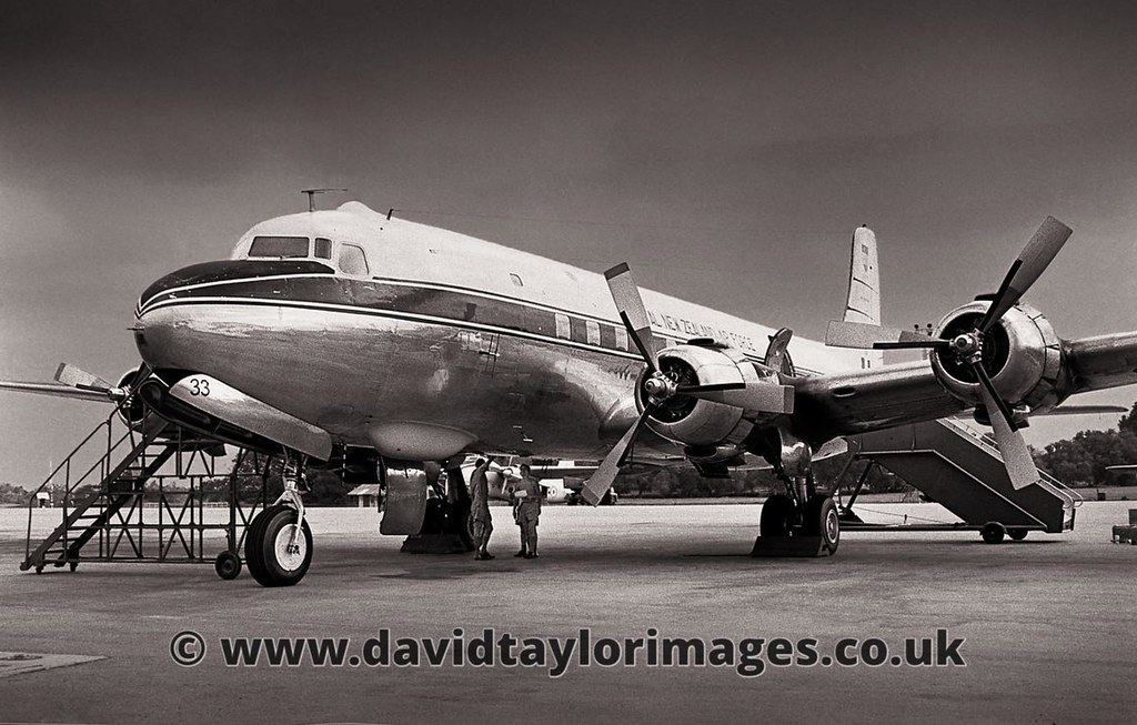 1961 RNZAF Douglas DC6 NZ3633 at Changi, Singapore, 8 Nov … | Flickr