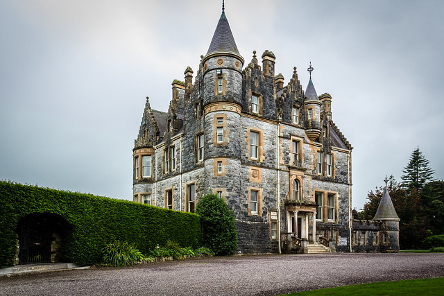 Ireland - Blarney - Mansion in the castle gardens