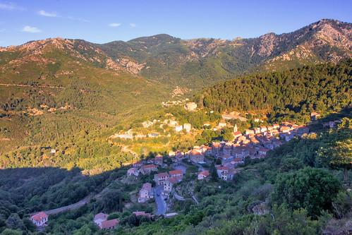 vivario corsica scenicview evening light mountains village