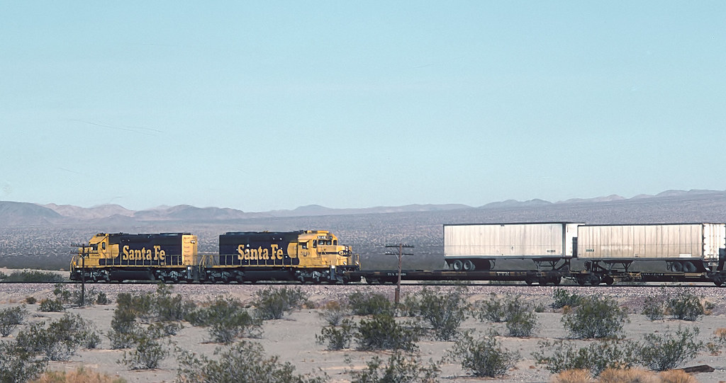 ATSF 860 East at Amboy, CA on October 30, 1994 -- 3 Photos… | Flickr