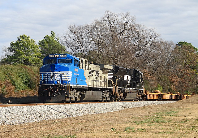 NS 4001 GE/NS AC44C6M  Memphis TN. NS Train 23Q