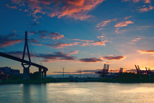 abends clouds dawn evening elbe fx bridge twilight bluehour hamburg harbour ndfilter outdoors photography europe port tourism sunset
