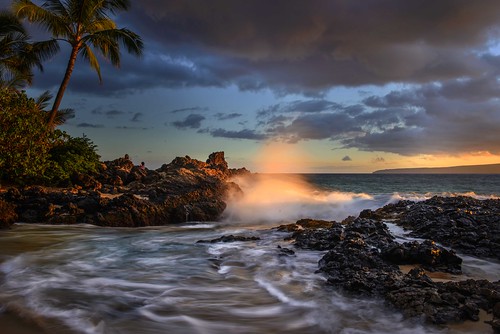 maui sunset makena secrete cove wedding hawaii beach