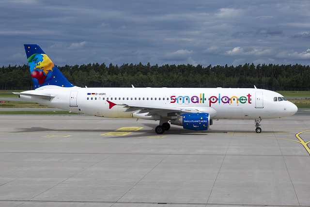 D-ASPI Small Planet Airlines (Germany)  Airbus A320-214