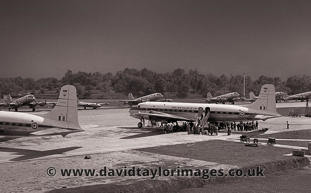 1962 RNZAF DC-6B NZ3632 & 33 at RAF Changi, Singapore, 11 … | Flickr