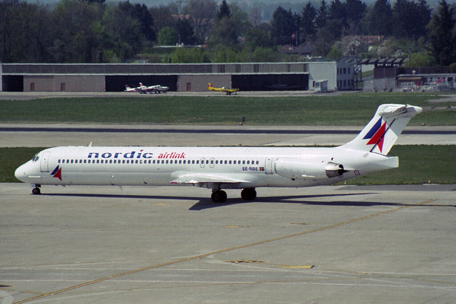 Nordic Airlink McDonnell Douglas MD-82 (DC-9-82) SE-RBE