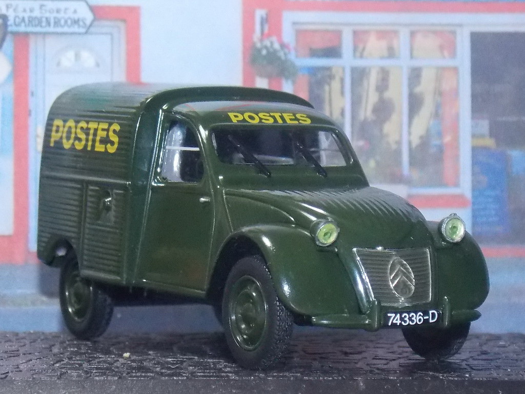 Citroën 2CV AZU – 1955 – Postes
