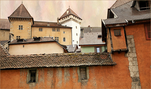 claudelina france alpes hautesavoie annecy ville town château castle châteaudannecy toits