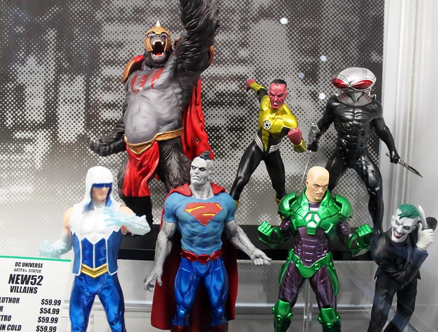 2017-DC Comic's New 52 Villains Statues by Artfx at SDCC-01